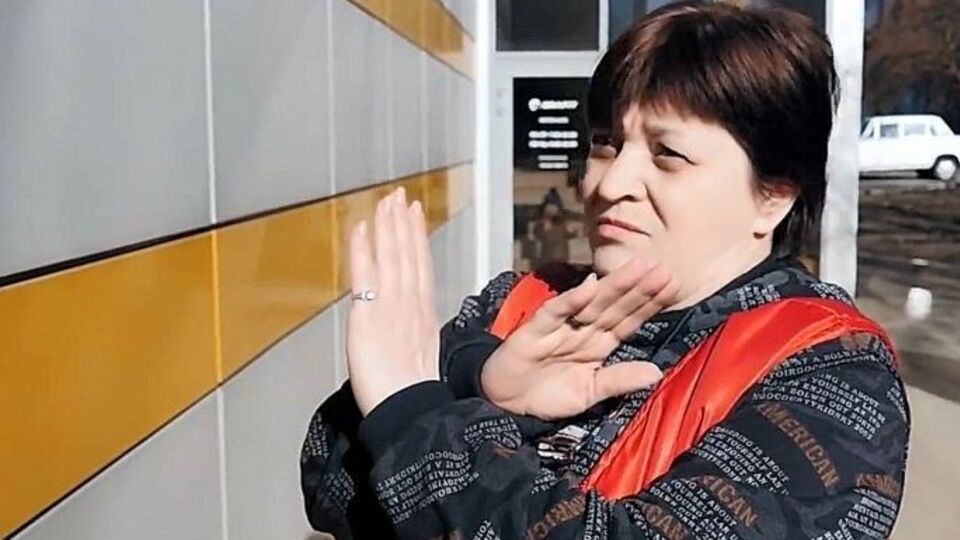 Один із "донорів" партії Тимошенко працює касиром, стверджують "Наші гроші"
