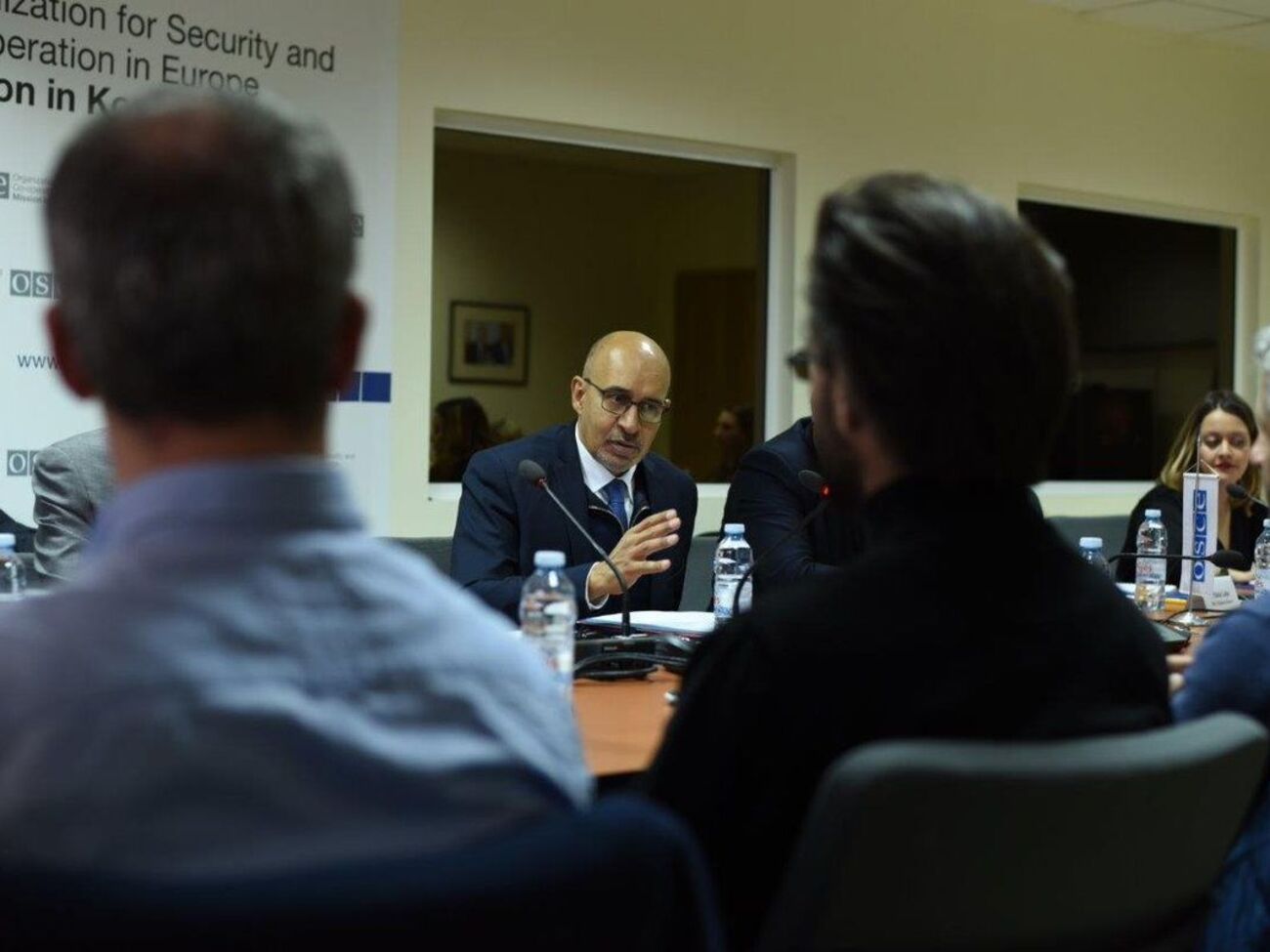 Дезір засудив російські закони про відповідальність за фейки і неповагу до влади