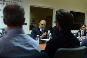 Дезир осудил российские законы об ответственности за фейки и неуважение к властям