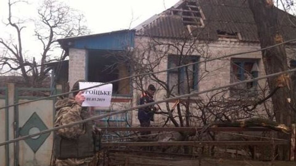 Последствия прямого попадания мины 120 мм по дому