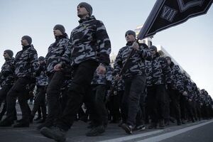 "Національні дружини" провели марш у Києві. Фоторепортаж