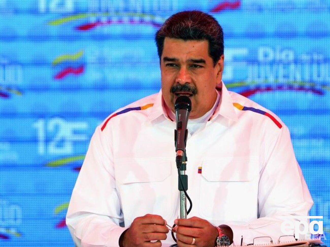 В США заявили, что режим Мадуро конвертировал обесценивающуюся валюту Венесуэлы в золото