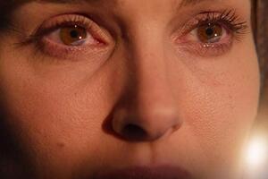 Портман предстала в роли астронавта