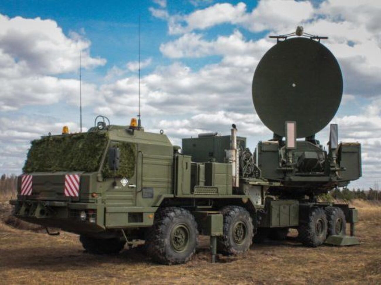 "Тирада-2" – комплекс радіоелектронної протидії, спрямований на виведення з ладу супутників зв'язку та спостереження