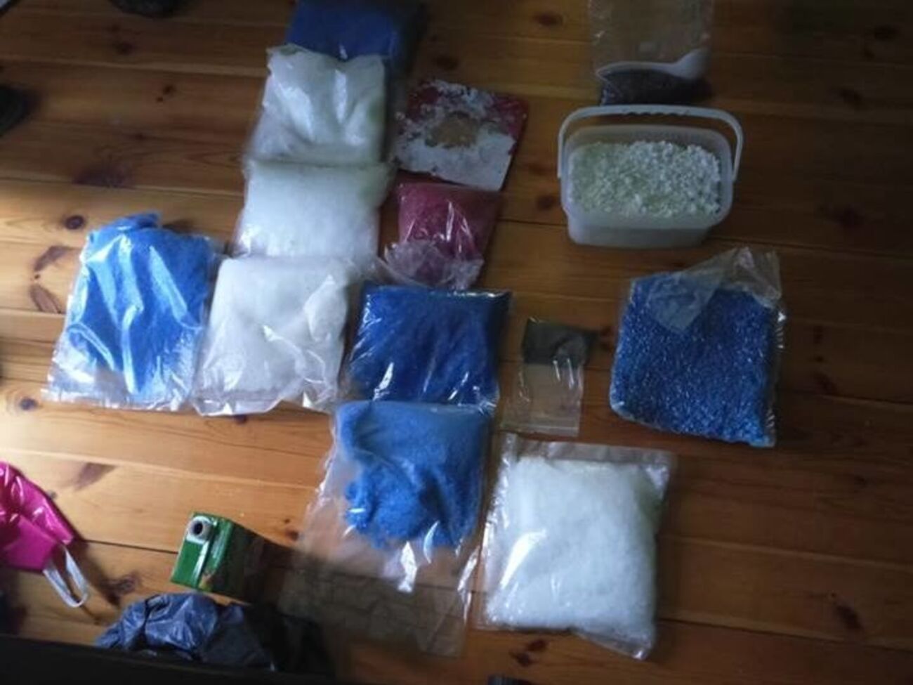 СБУ: Дом использовали также как склад нелегального интернет-магазина по продаже психотропных веществ