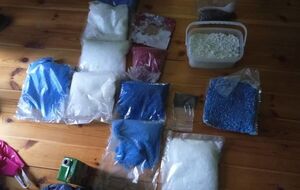 СБУ: Дом использовали также как склад нелегального интернет-магазина по продаже психотропных веществ