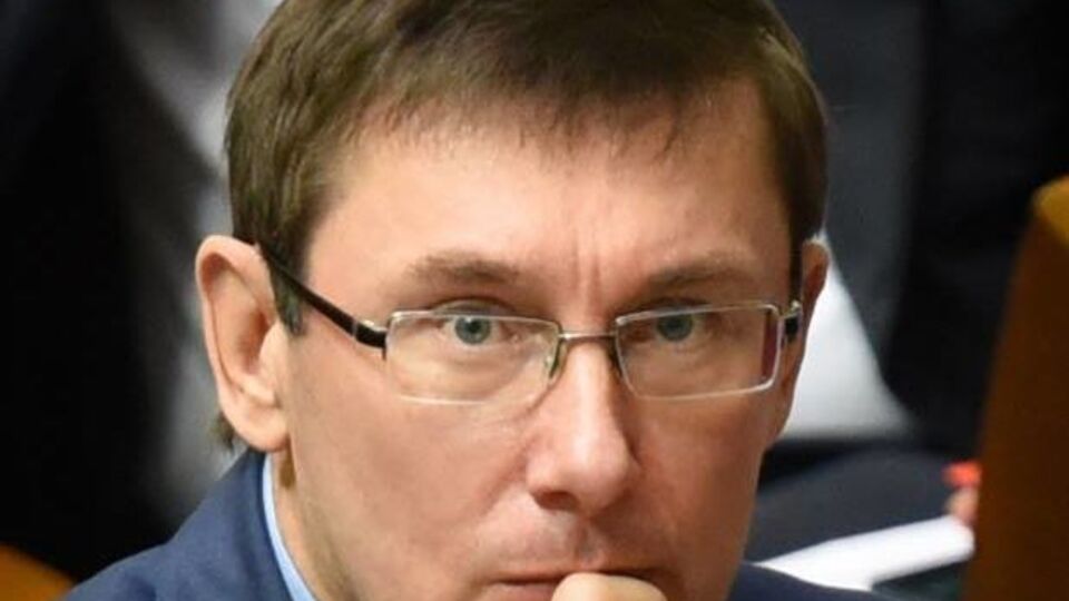 По словам Луценко, Путин шантажирует украинцев войной