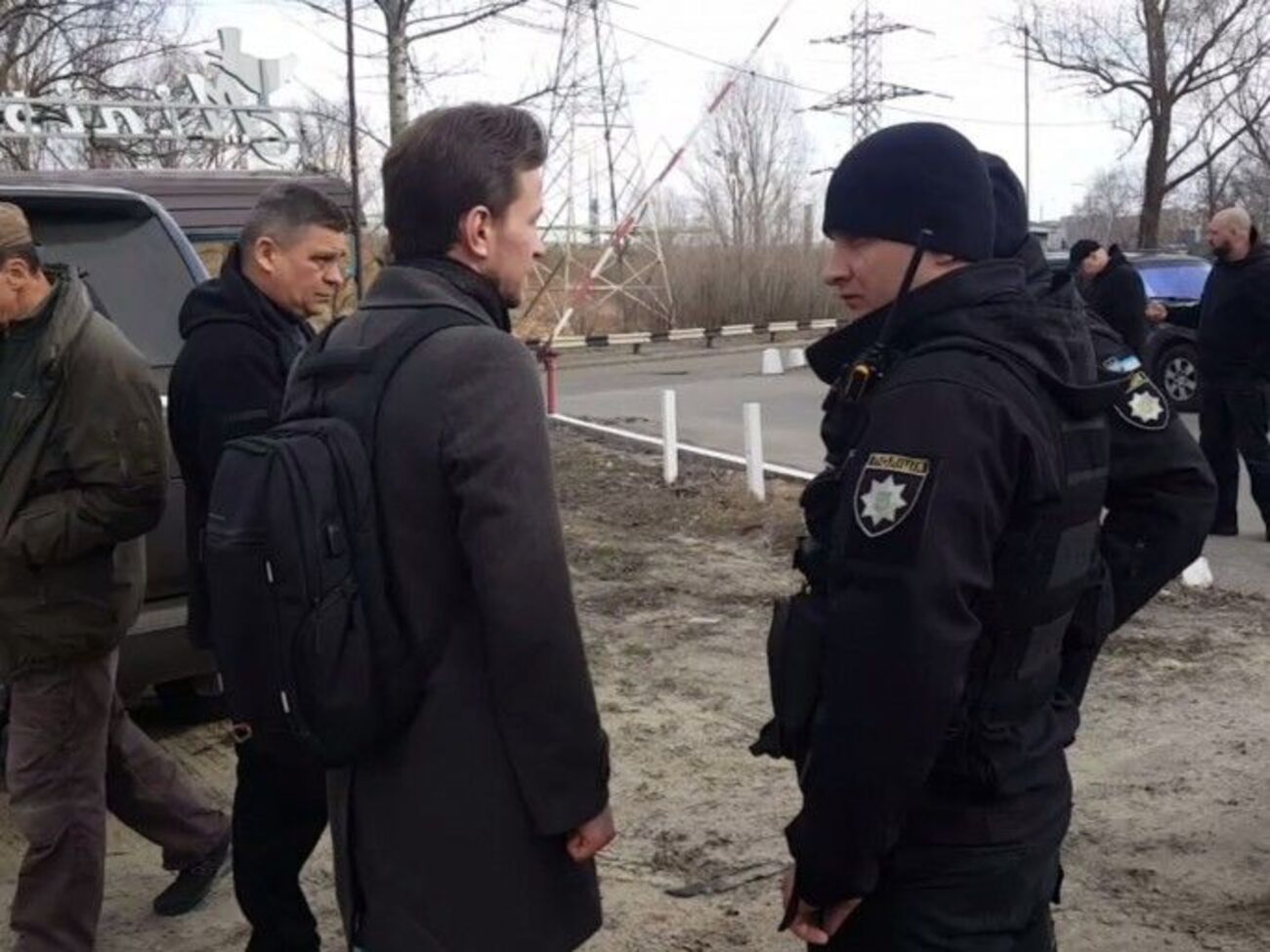 Журналистов отпустили после приезда полиции