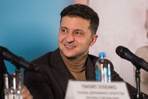 По словам Медведева, причина стремительного появления Зеленского на политической арене заключается в том, что оппозиция не смогла сформировать "достойной и надлежащей альтернативы власти"