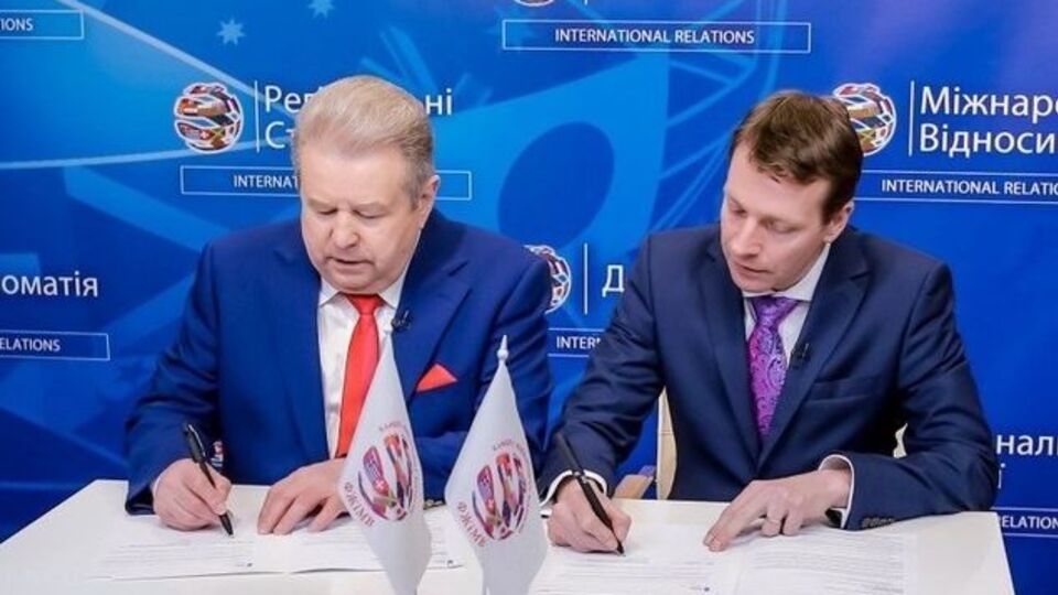 Михаил Поплавский (слева): Это эпохальный исторический проект