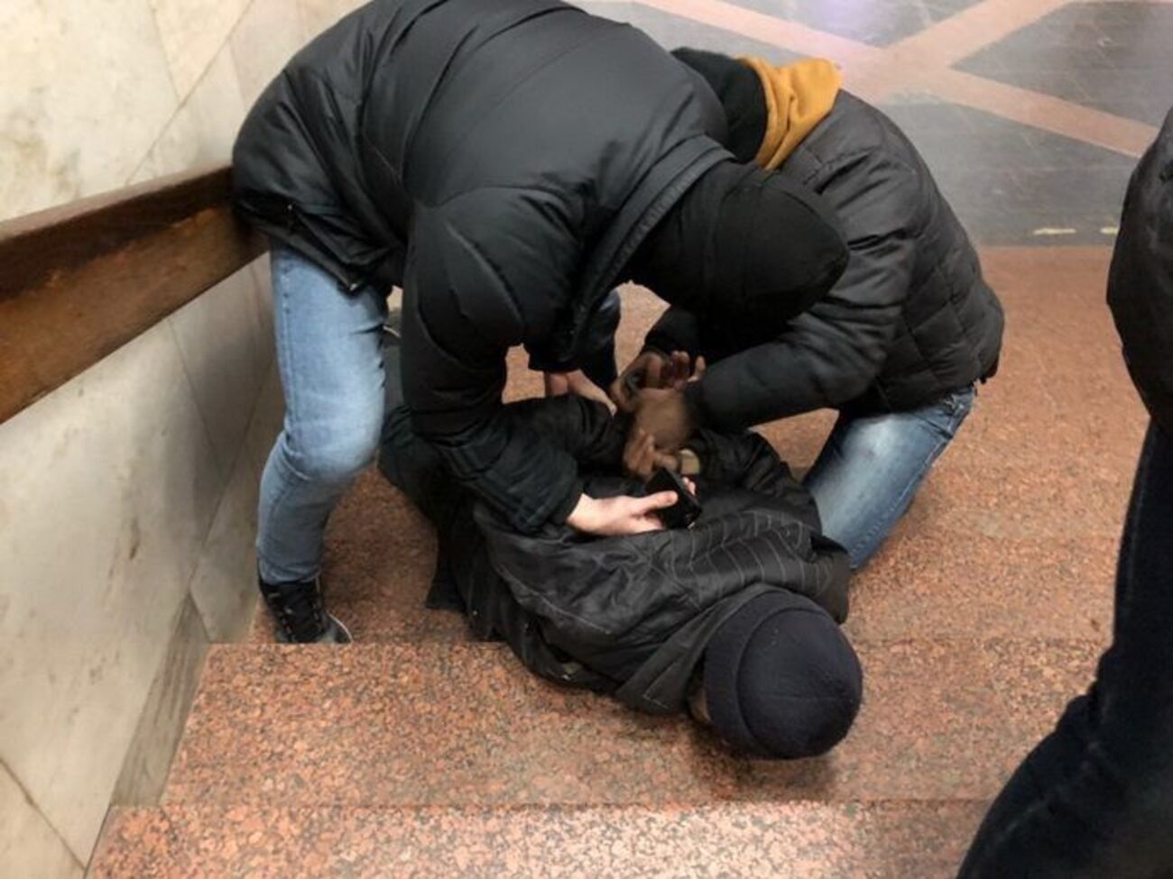 Подозреваемого задержали на станции метро "Индустриальная" в Харькове