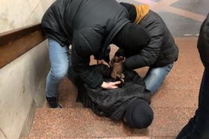 Подозреваемого задержали на станции метро "Индустриальная" в Харькове
