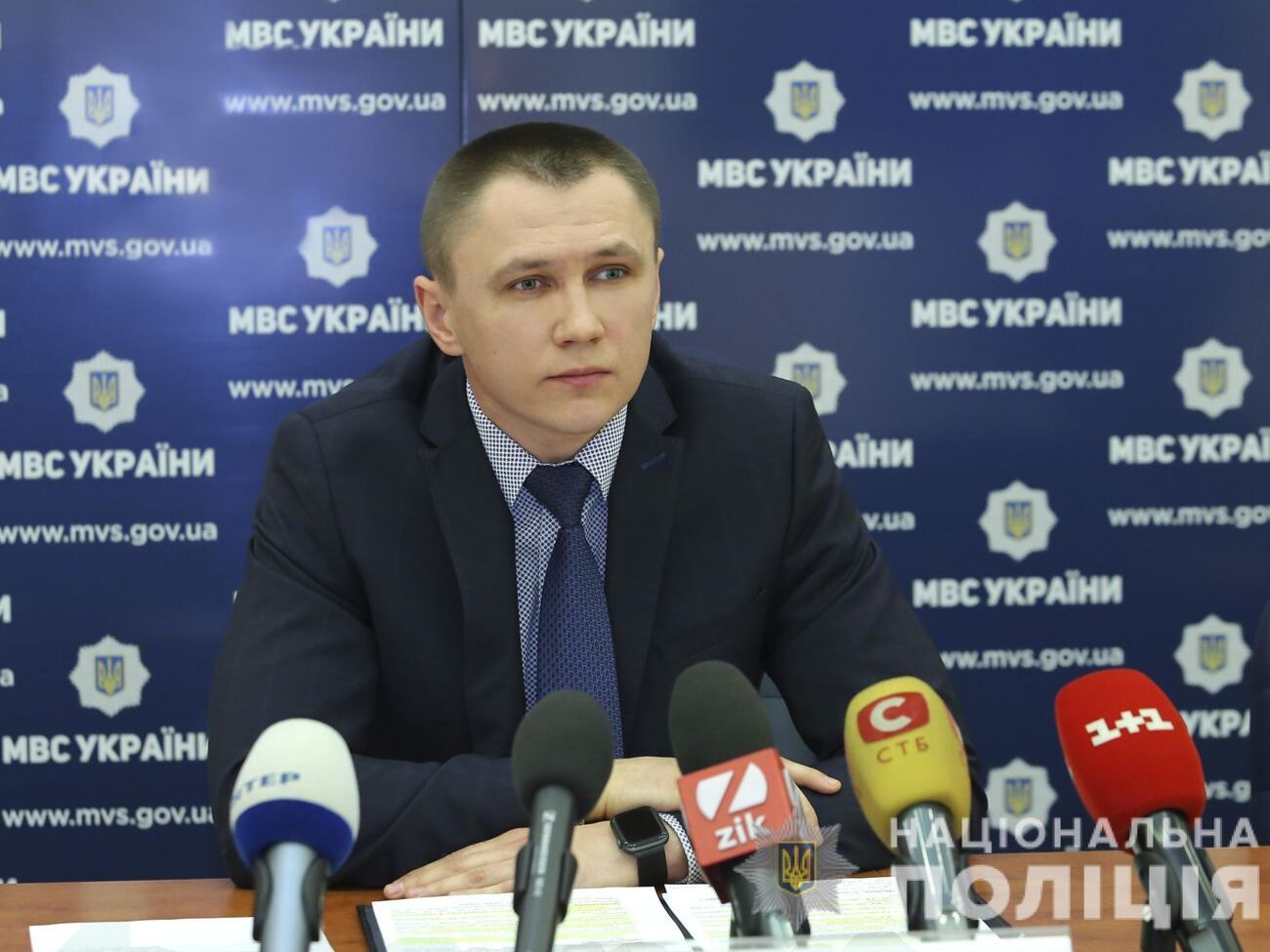 Цуцкірідзе розповів, що підкуп виборців здійснюють безпосередньо за допомогою надання матдопомоги або завуальовано – через дзвінки, опитування та надання дорогих подарунків