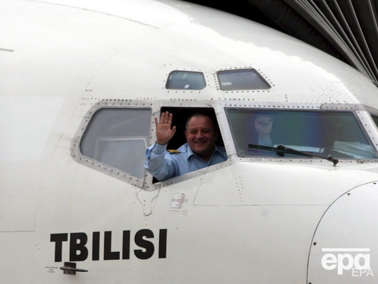 Аэропорт "Тбилиси" имени Шота Руставели изменил написание украинской столицы