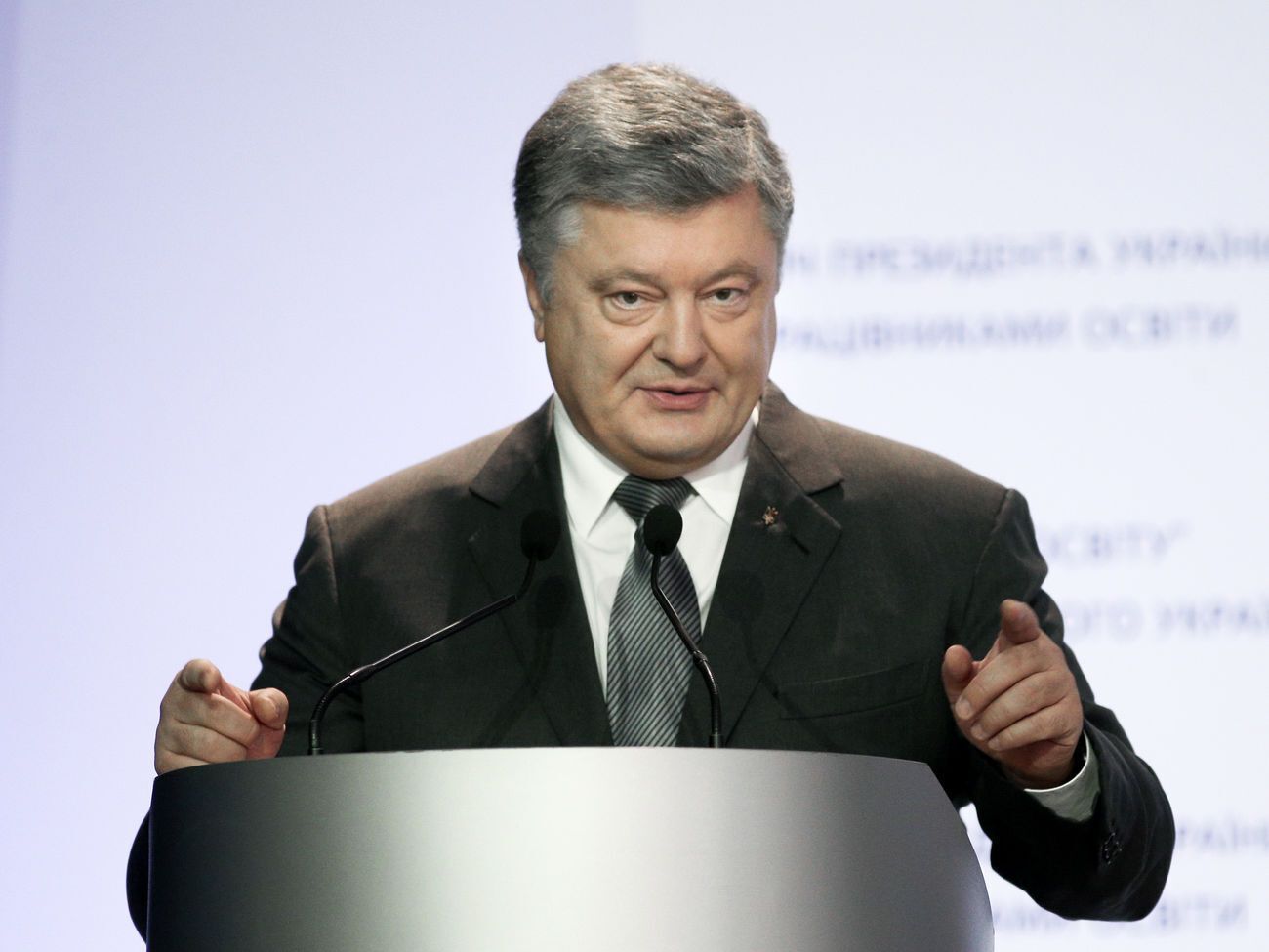 Порошенко: Путін має абсолютно сильну мотивацію, щоб припинити війну