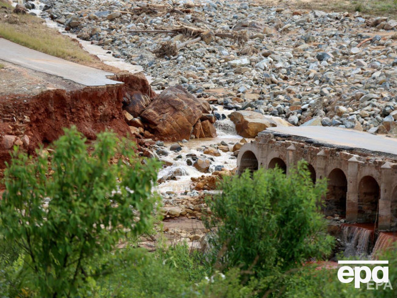 Через повені в регіоні зруйновано дороги і мости