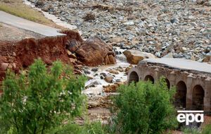 Из-за наводнения в регионе разрушены дороги и мосты