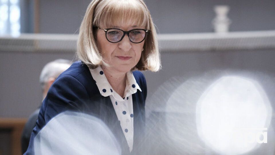 По словам Цачевой, она добровольно ушла в отставку, чтобы ее участие в скандале не давило на партию и премьер-министра страны Бойко Борисова в преддверии выборов