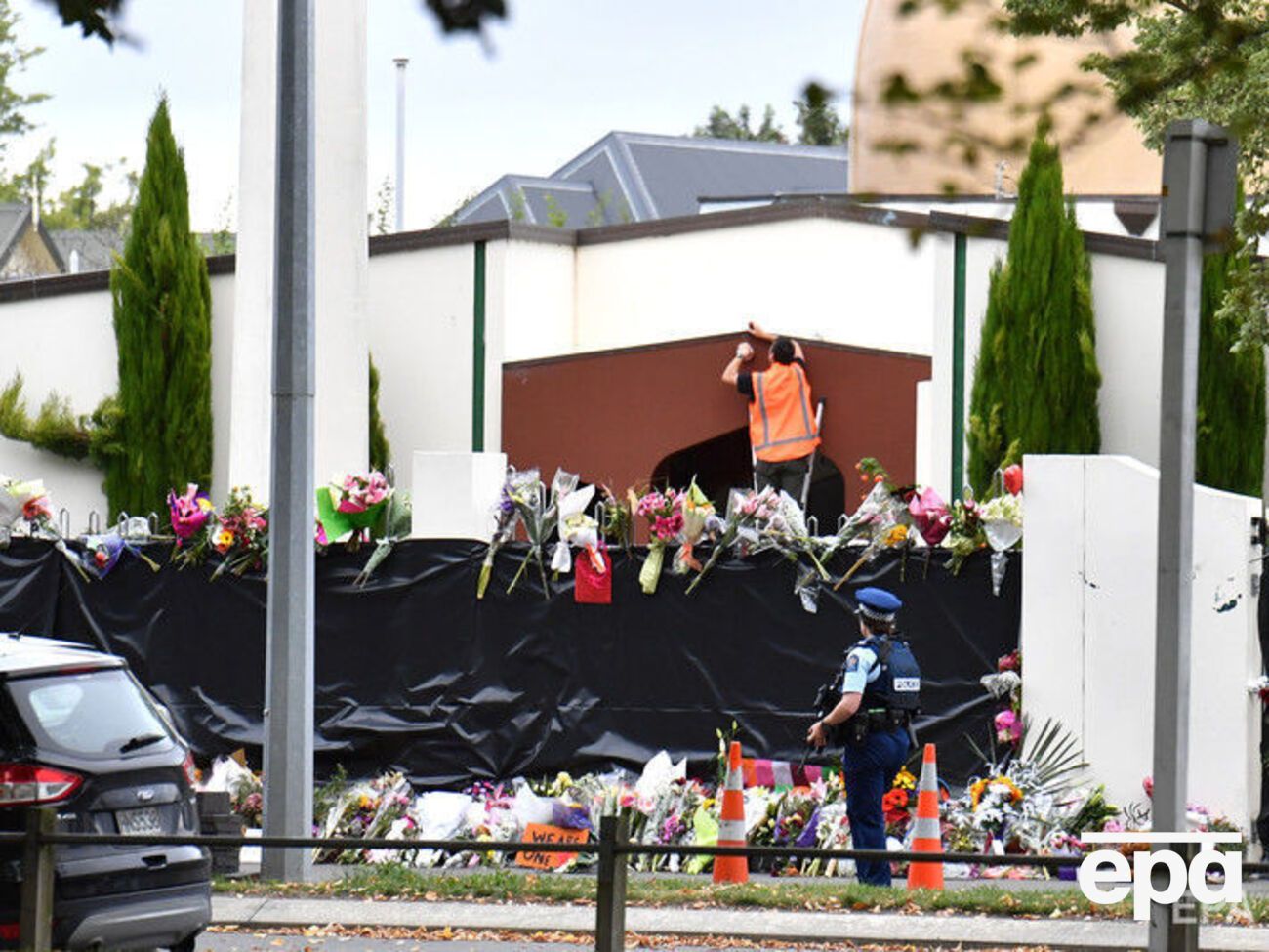 В мечетях Крайстчерча погибло 50 человек