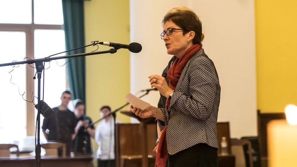 Йованович заявила, що США чекають вільних, справедливих і безпечних виборів