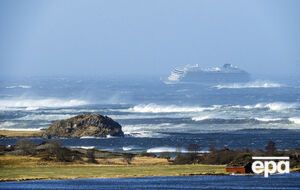 Лайнер кинув якір біля берегів Норвегії