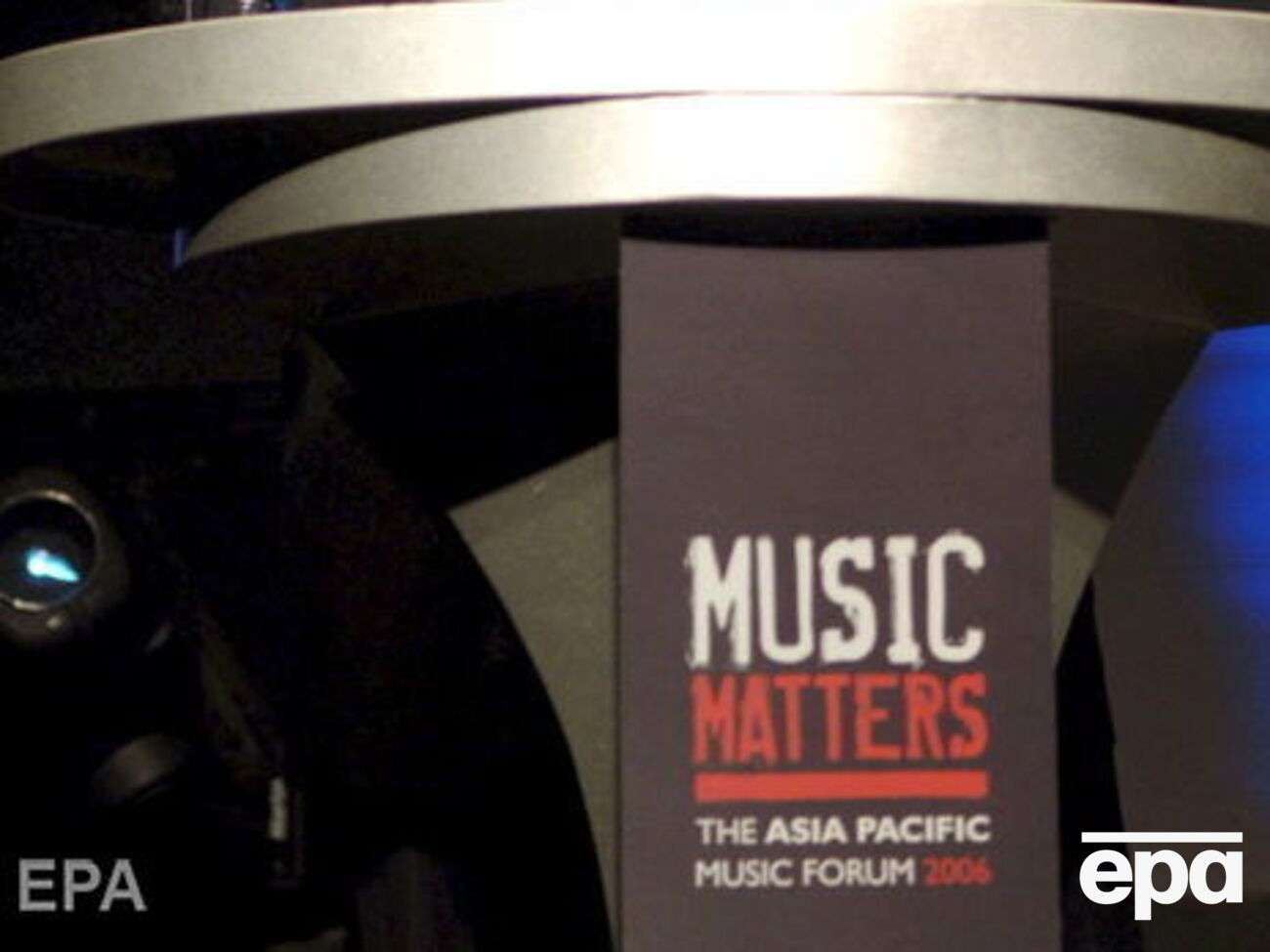 С помощью алгоритма записали уже пять пластинок для&nbsp;Warner Music