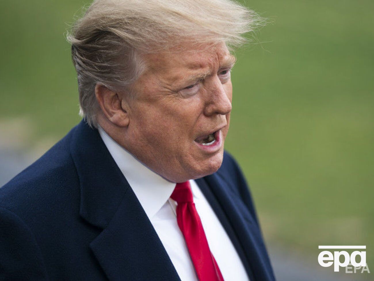 На протяжении всего расследования Трамп называл его "охотой на ведьм"