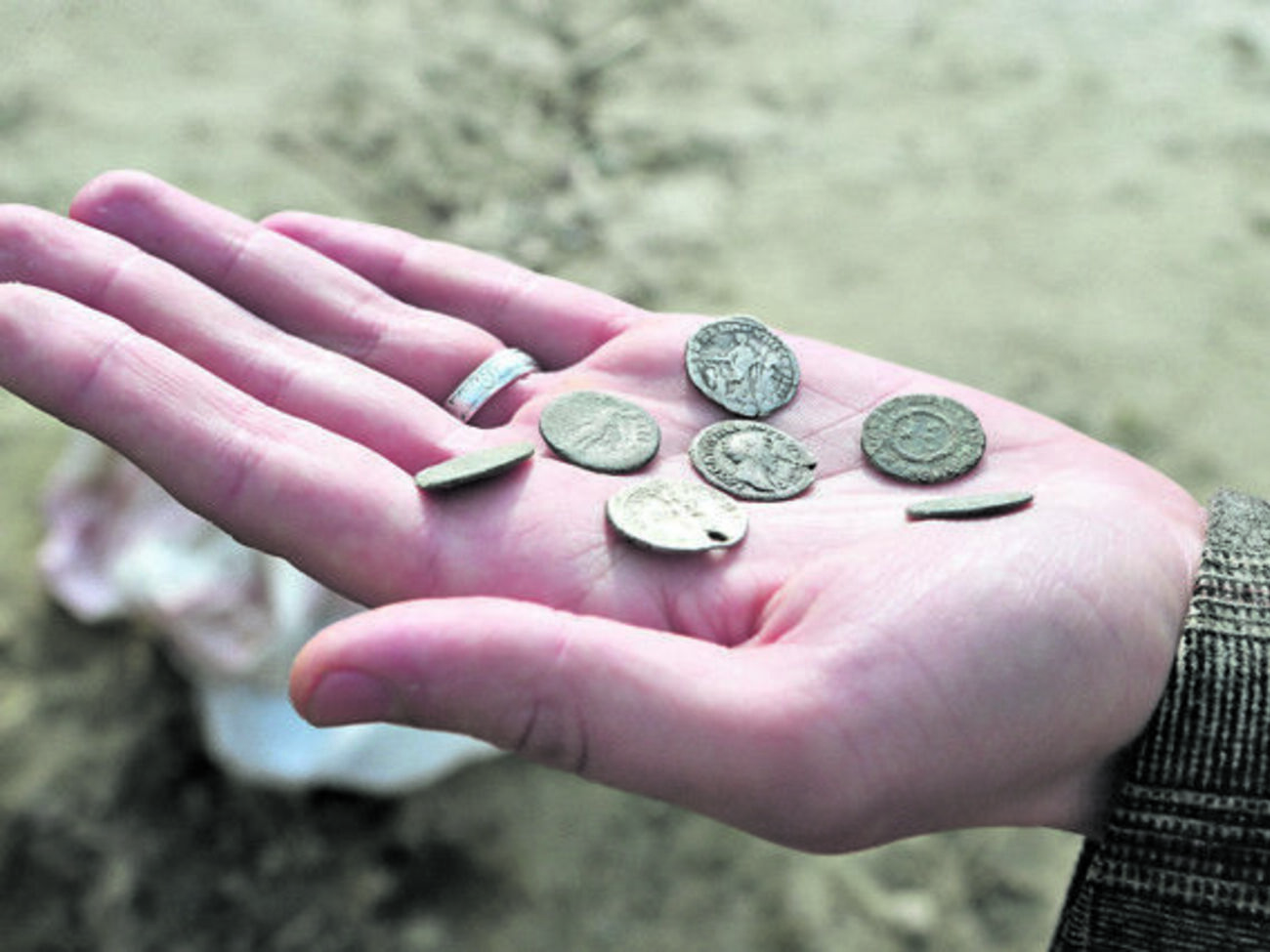 Найденные монеты датируются первыми веками нашей эры