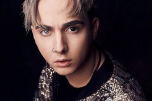 Melovin: На цьому фото ми максимально показали, як потрапили всі ці люди в команду Big House Melovin