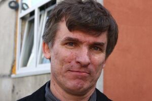 Якщо в Тимошенко є якийсь козир, то вже пора. Далі – небезпечна ймовірність опинитися на узбіччі української політики