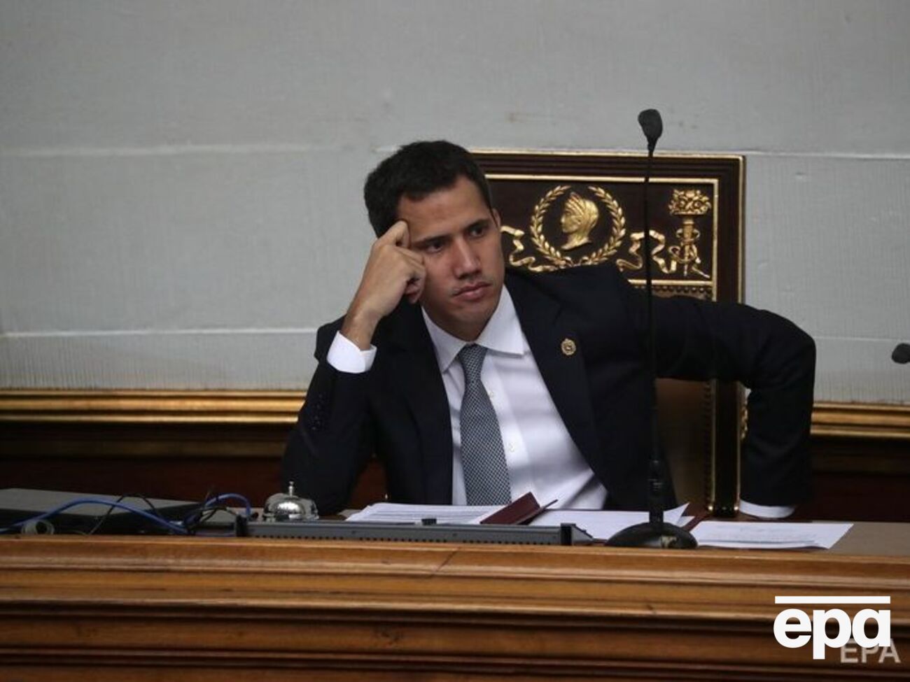 Инцидент произошел в момент, когда президент Гуайдо покидал Национальное собрание