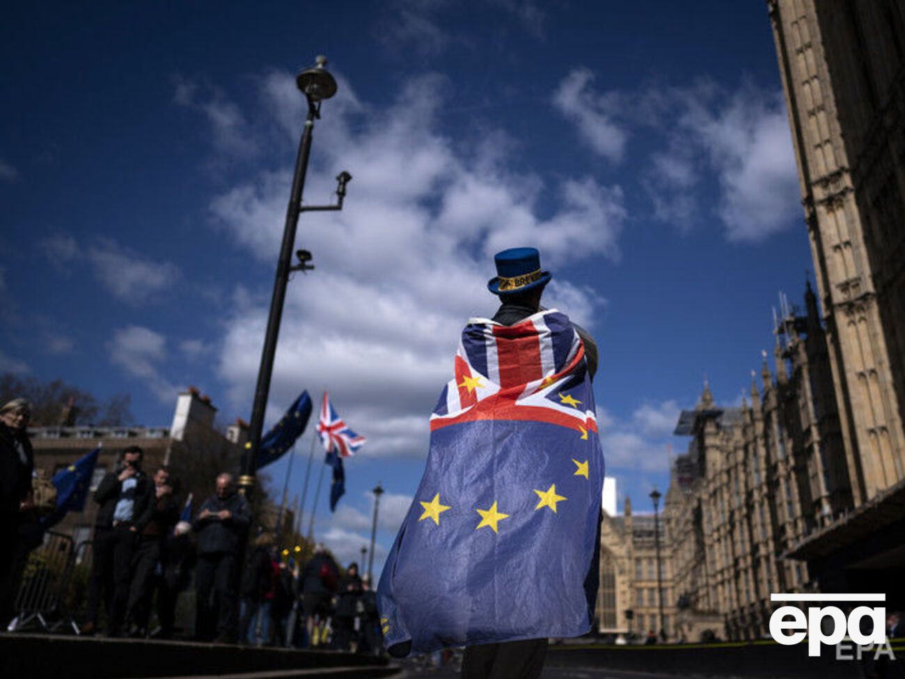 Із 20 березня петицію підписало понад 5,8 млн британців