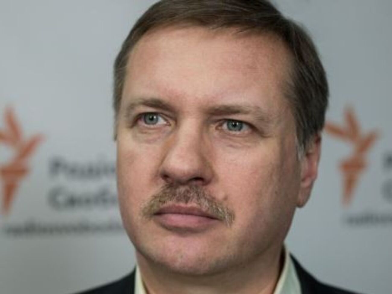 Крымские татары в Крыму виноваты лишь в том, что посмели защищать в судах политзаключенных, носили передачи арестованным, выходили на одиночные пикеты