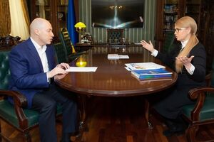 Тимошенко: Ця влада у нас інтелектуальна, креативна, англійською говорить