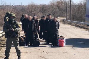 Для продовження відбування покарання на підконтрольній уряду України території передали 60 засуджених