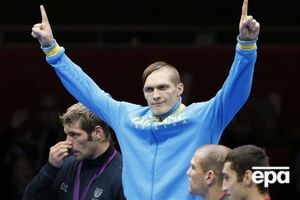 Усик є чемпіоном світу за версіями WBC, WBO, IBF