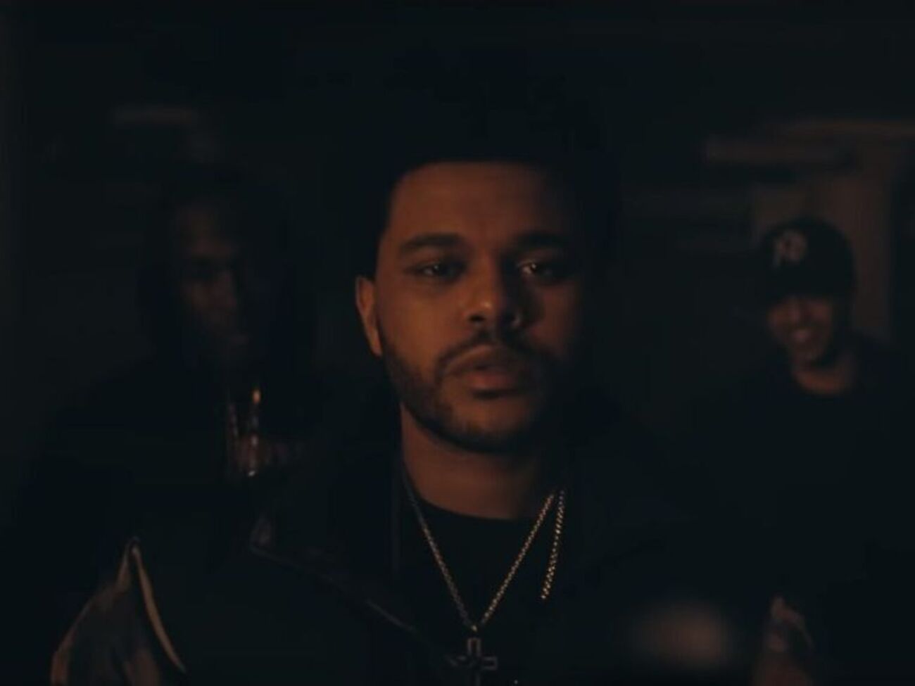 The Weeknd в ролике показал свой родной город в огнях взрывов