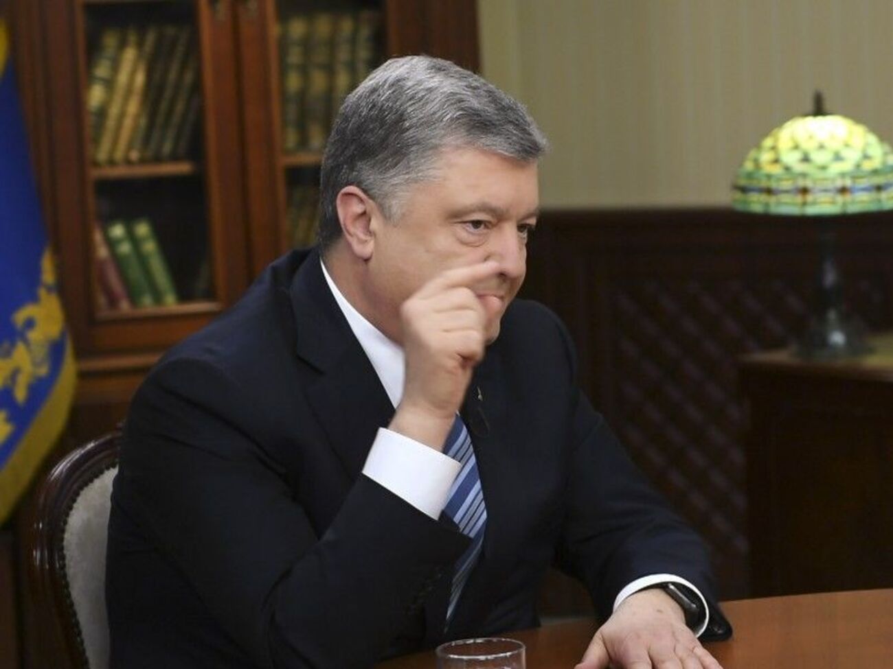 Порошенко заявил, что националисты шантажировали украинских богачей