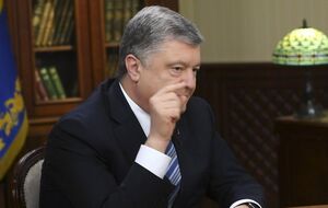 Порошенко заявил, что националисты шантажировали украинских богачей