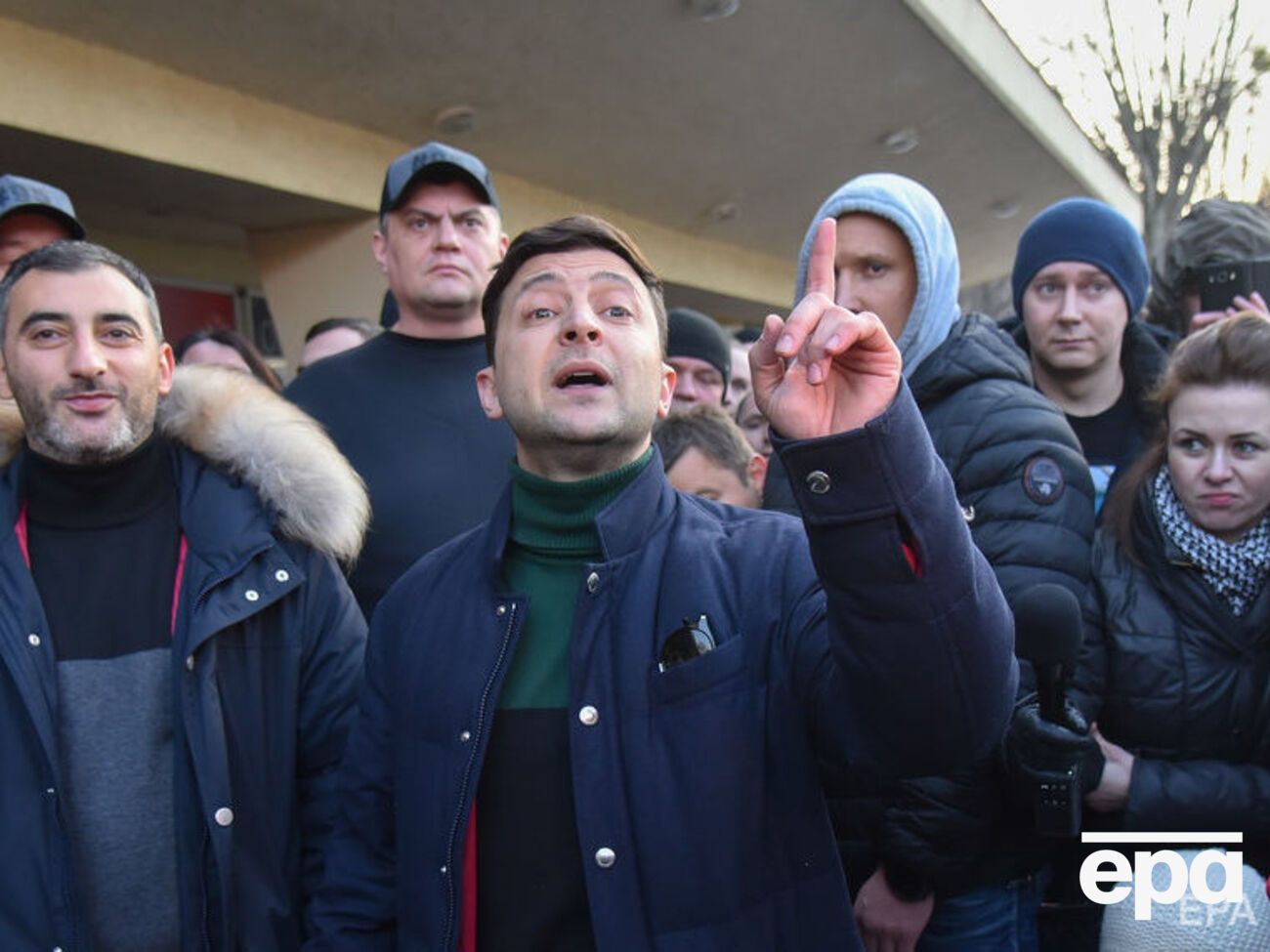Команда Зеленського пояснила відсутність вілли в декларації