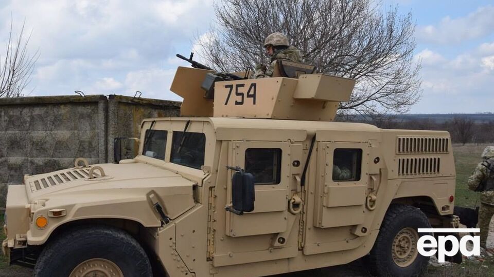 По данным украинской разведки, 28 марта три боевика были ранены