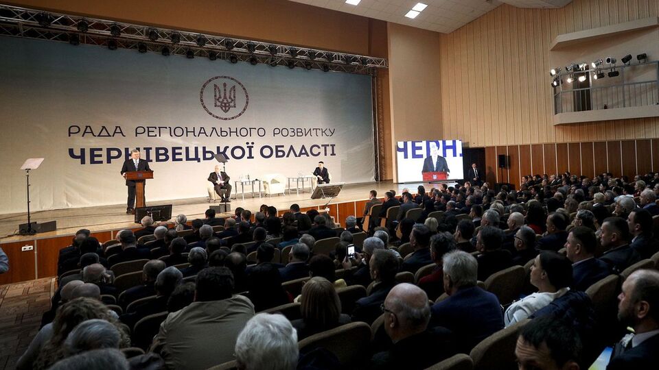 В марте Порошенко участвовал в заседаниях советов регионального развития 13 областей