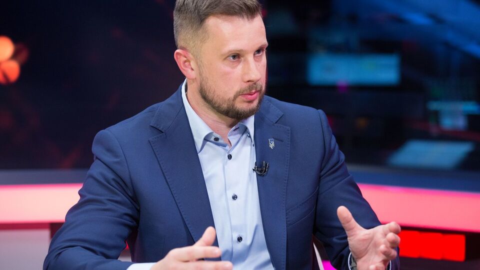 Билецкий: Ну вполне же можно было посмотреть открытые источники и увидеть, что я не вожу и машины у меня нет