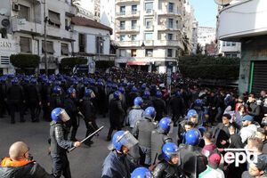 Алжир охватили протесты