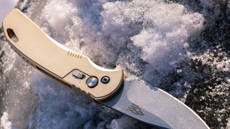 За даними поліції, юнак зарізав знайому, приревнувавши її до іншого