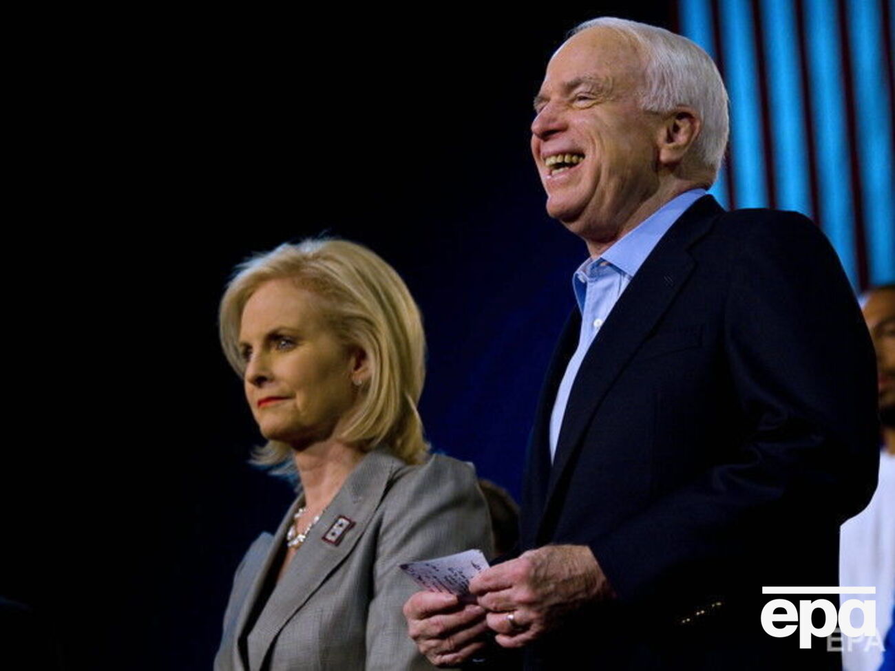 Синди Маккейн станет наблюдателем на выборах в Украине в память о своем муже, сенаторе Джоне Маккейне