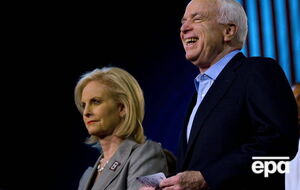 Синди Маккейн станет наблюдателем на выборах в Украине в память о своем муже, сенаторе Джоне Маккейне