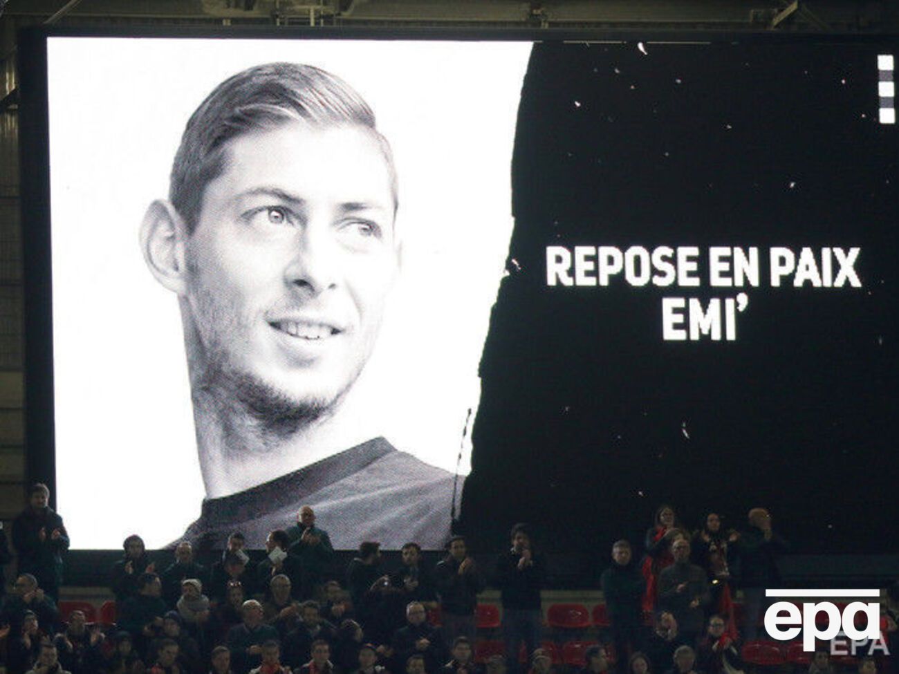 Самолет с футболистом разбился 21 января