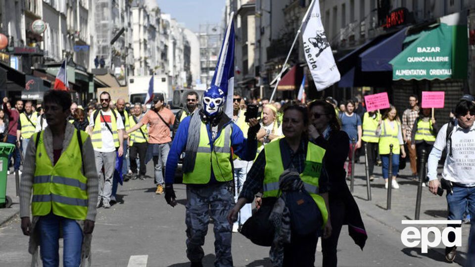 На демонстрацію в Парижі вийшло 1800 мітингувальників