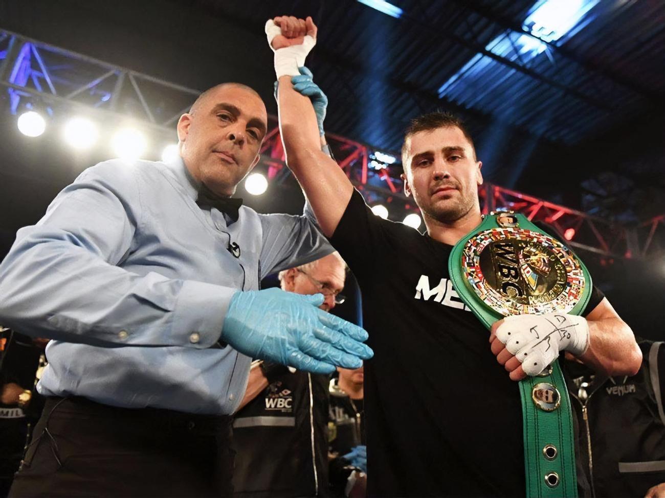 В декабре 2018 года Гвоздик провел свой первый титульный бой в карьере